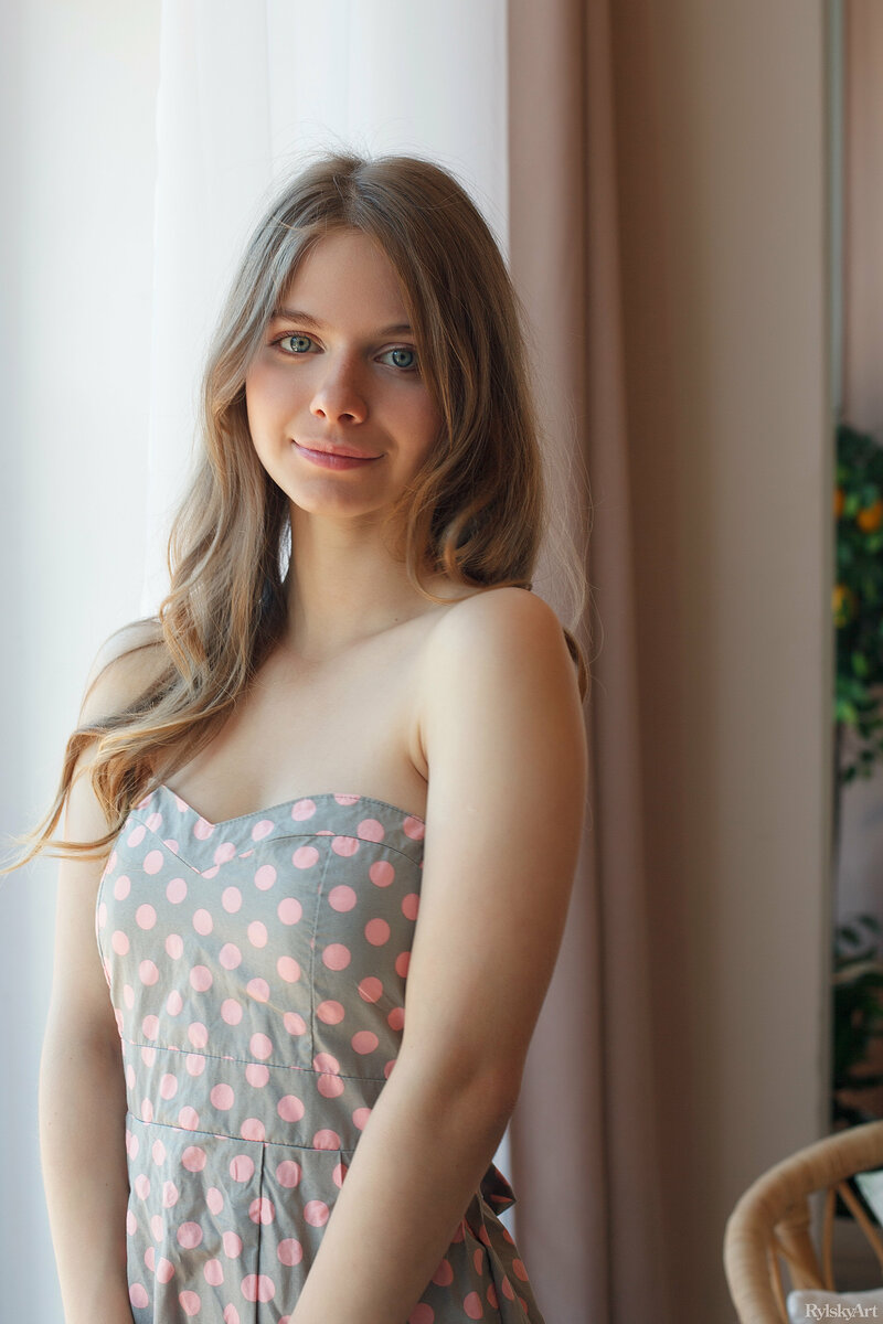 Людмила, 24 года, 1 размер груди